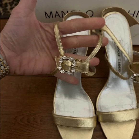 Manolo Blahnik trampa gold Napa Women's Sandals Sz 39